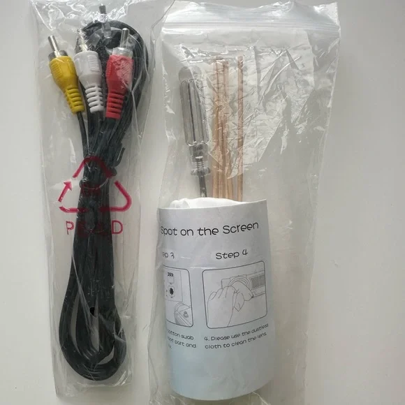 Projector - Picture 3 of 3